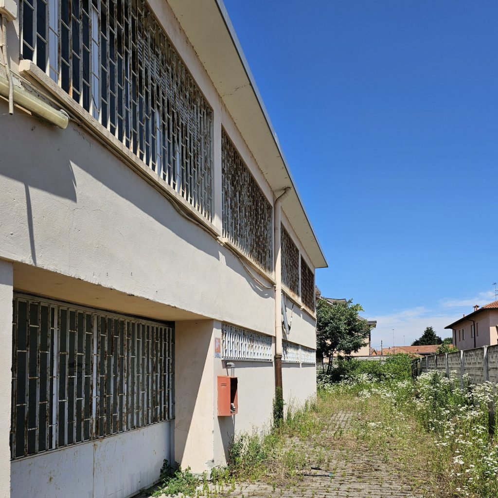 Ristrutturazione edificio industriale RESIDENZA L82